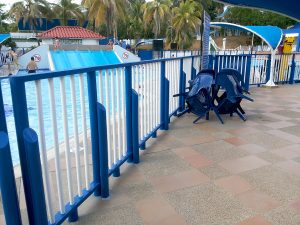 Cerramiento, baranda para piscina dieléctrico aislante ley 1209, perimetral en plástico polipropileno azul En Barranquilla- Maderplast